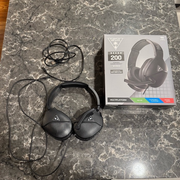 Turtle Beach Recon 200 Powered Gaming Wired Headset - Picture 3 of 9